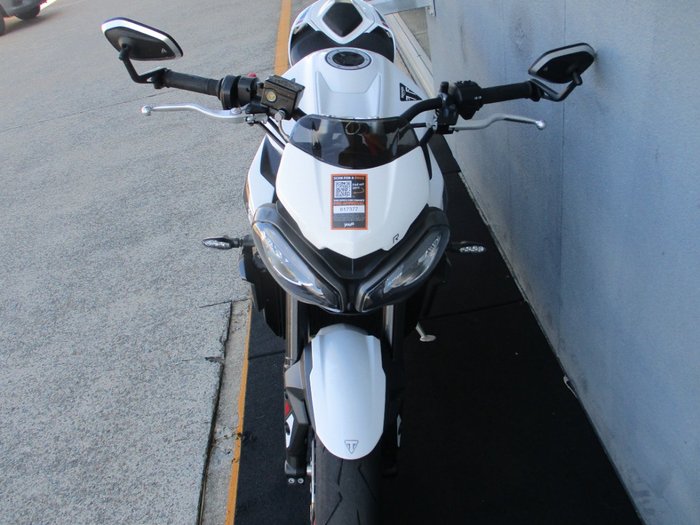 2023 Triumph STREET TRIPLE R White