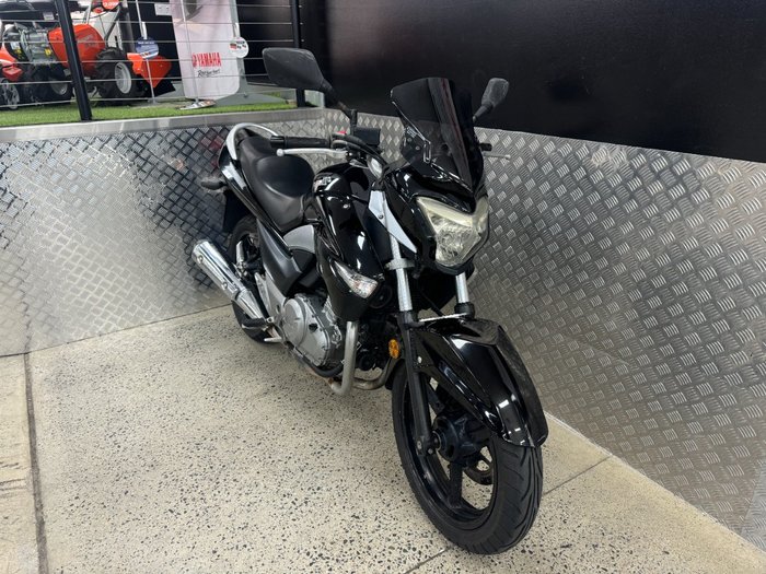 2012 Suzuki INAZUMA 250 (GW250) BLACK