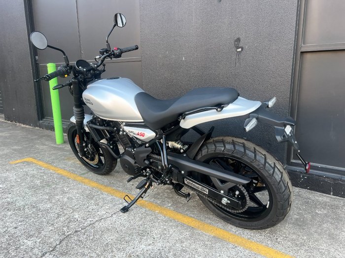 2025 Royal Enfield 2025 Royal Enfield 450CC GUERRILLA - Dash SILVER