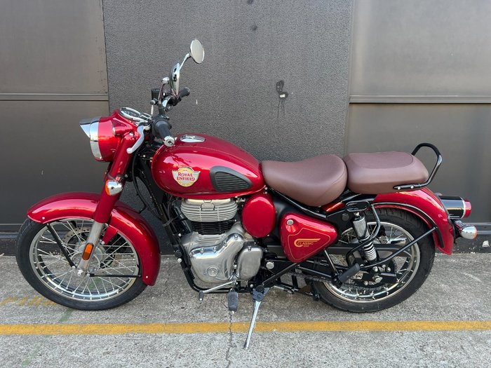 2025 Royal Enfield 2025 Royal Enfield 350CC CLASSIC 350 HERITAGE RED