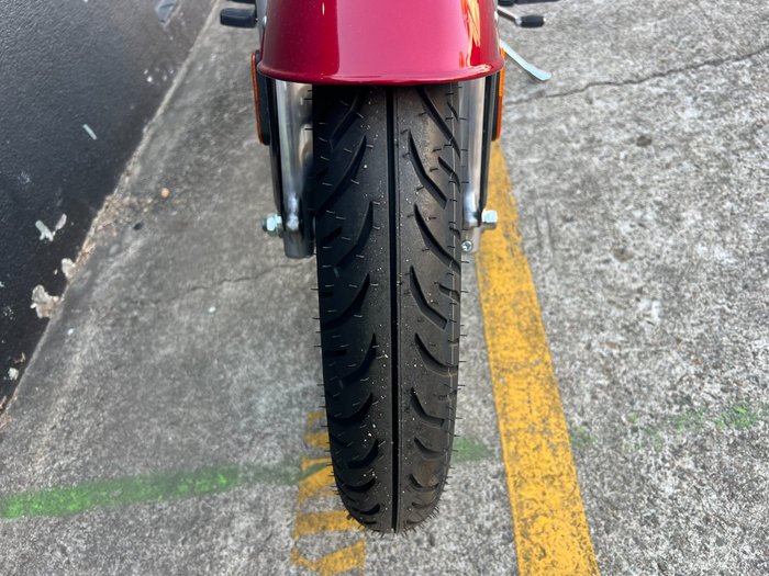 2025 Royal Enfield 2025 Royal Enfield 350CC CLASSIC 350 HERITAGE RED