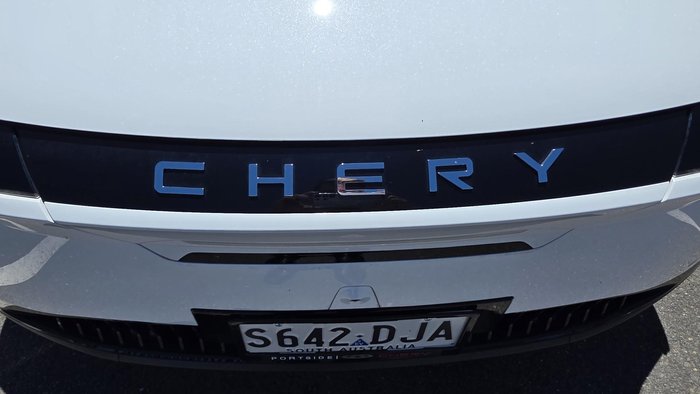 2025 Chery E5 Ultimate MY25.5 Lunar White