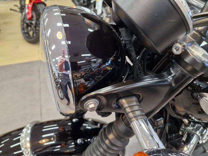 Triumph 2017 TRIUMPH 120CC BONNE T100 BLACK
