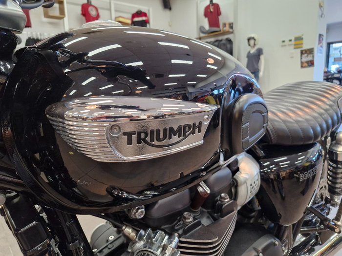 Triumph 2017 TRIUMPH 120CC BONNE T100 BLACK
