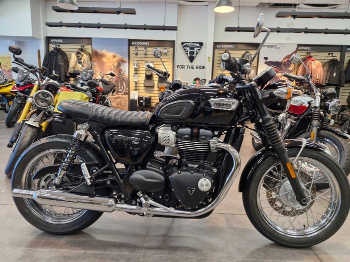 Triumph 2017 TRIUMPH 120CC BONNE T100 BLACK