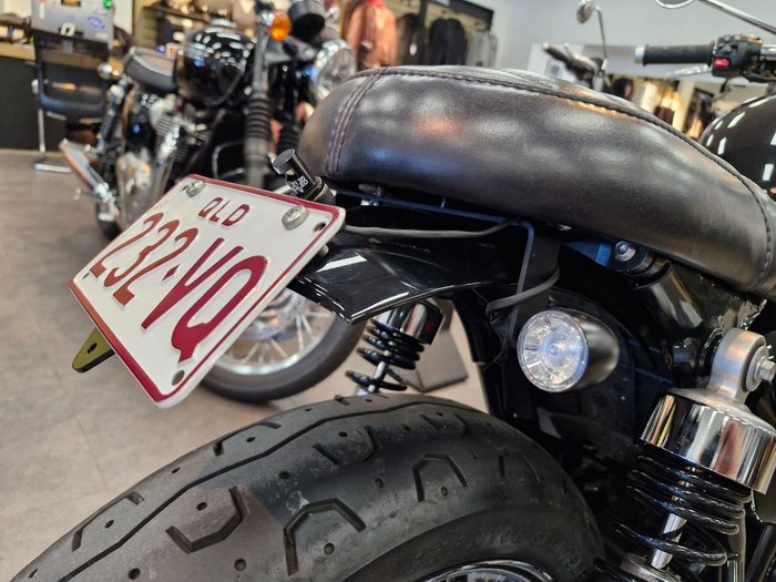 Triumph 2017 TRIUMPH 120CC BONNE T100 BLACK