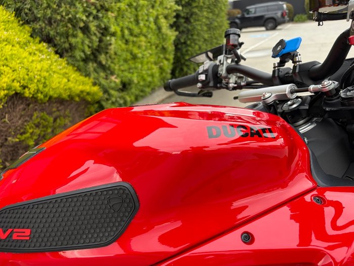 2023 DUCATI STREETFIGHTER V2 Red