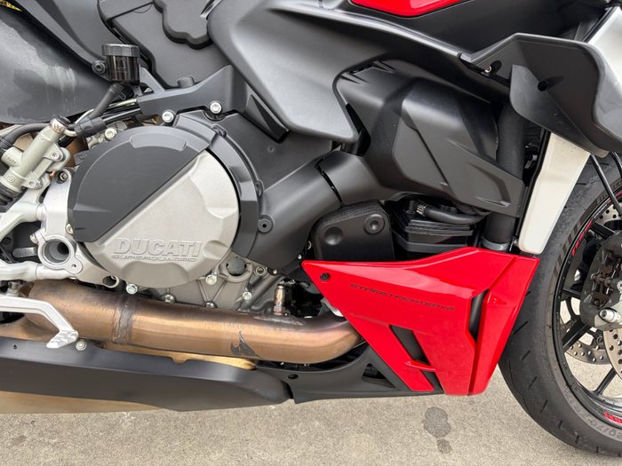 2023 DUCATI STREETFIGHTER V2 Red