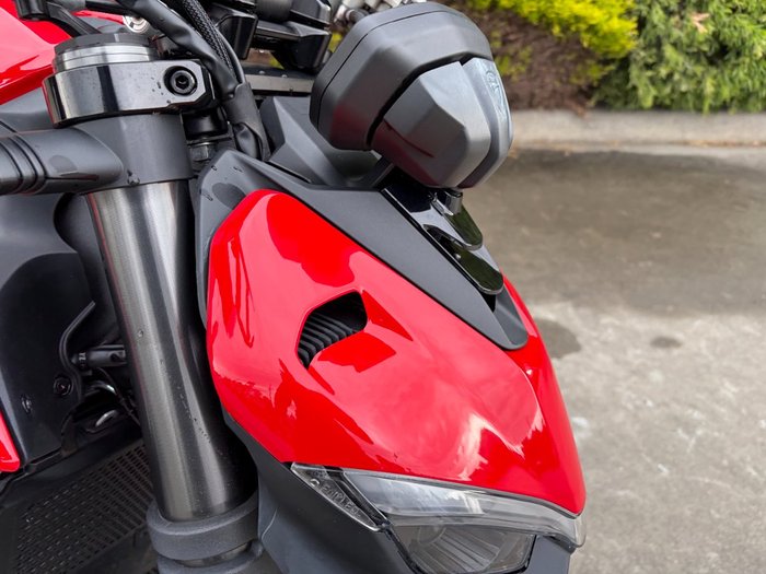 2023 DUCATI STREETFIGHTER V2 Red