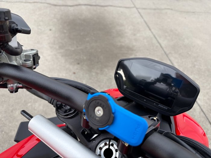 2023 DUCATI STREETFIGHTER V2 Red