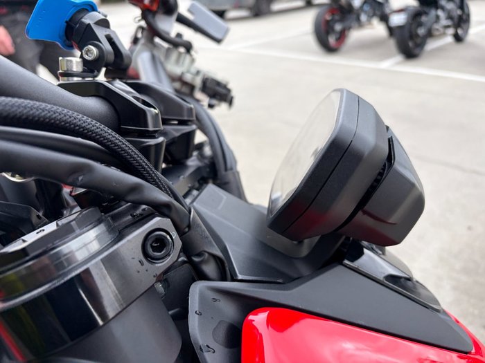 2023 DUCATI STREETFIGHTER V2 Red