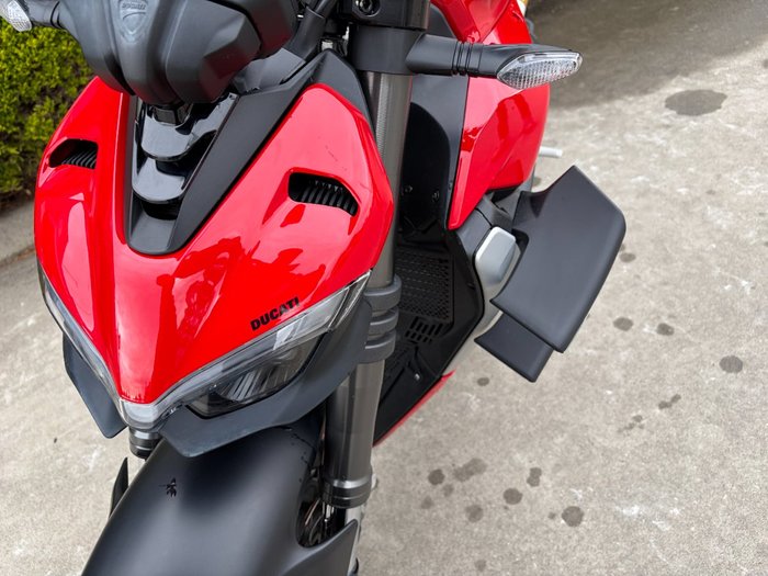 2023 DUCATI STREETFIGHTER V2 Red
