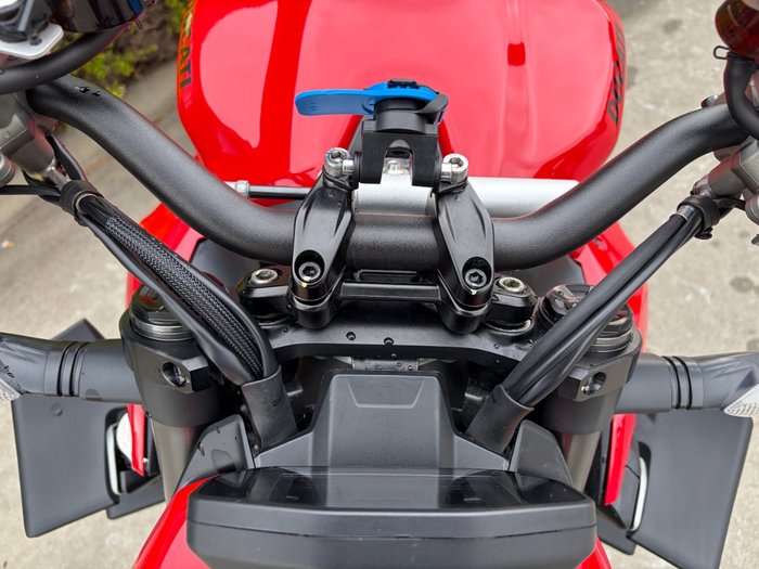 2023 DUCATI STREETFIGHTER V2 Red