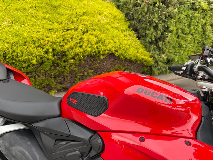2023 DUCATI STREETFIGHTER V2 Red
