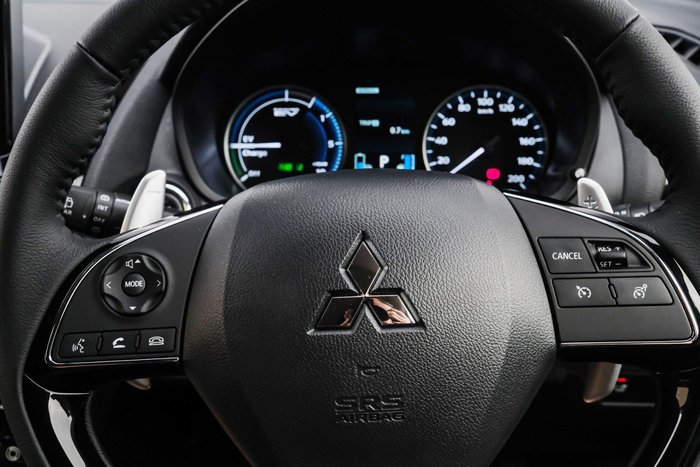 2024 Mitsubishi Eclipse Cross PHEV ES