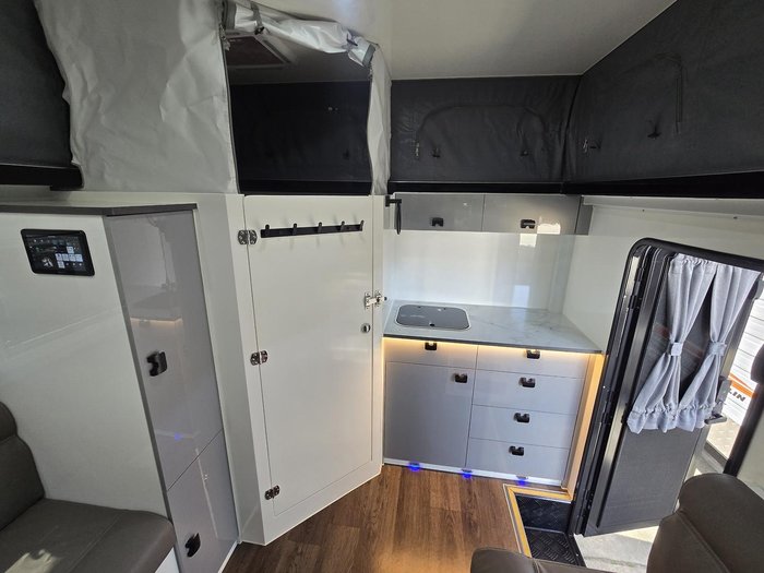 2025 Ezytrail Vz4200