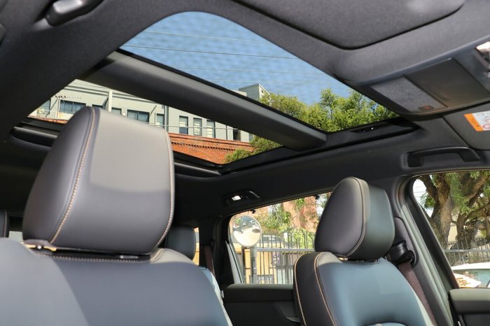 2025 Mazda CX-80 P50e Azami