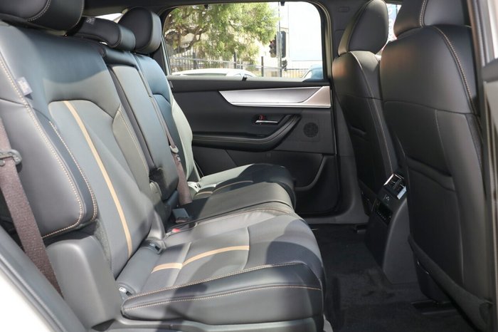 2025 Mazda CX-80 P50e Azami