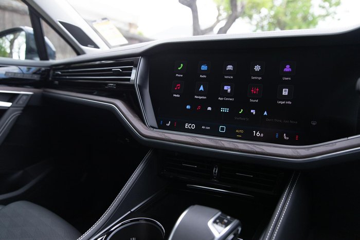 2025 Volkswagen Touareg 210TDI Elegance