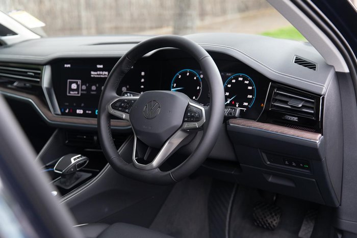 2025 Volkswagen Touareg 210TDI Elegance