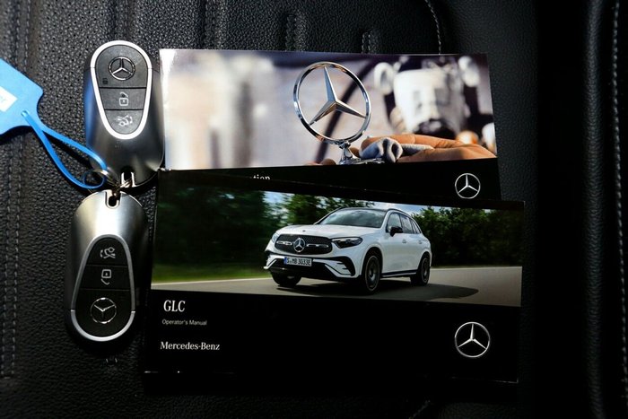 2023 Mercedes-Benz GLC-Class GLC300