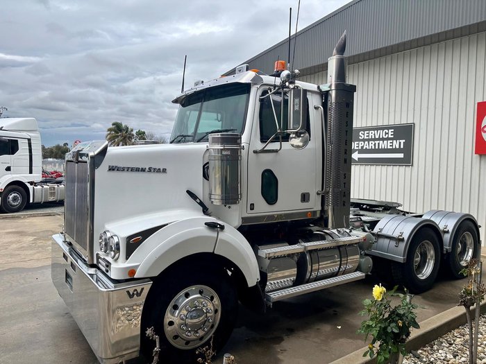 2021 Western Star 4864Fs2 Day Cab Prime Mover White