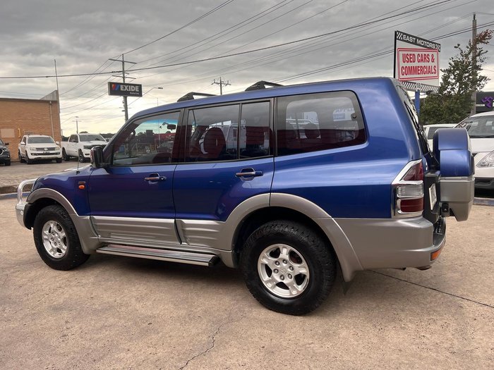 2001 Mitsubishi Pajero Exceed NM 4X4 Deep Blue