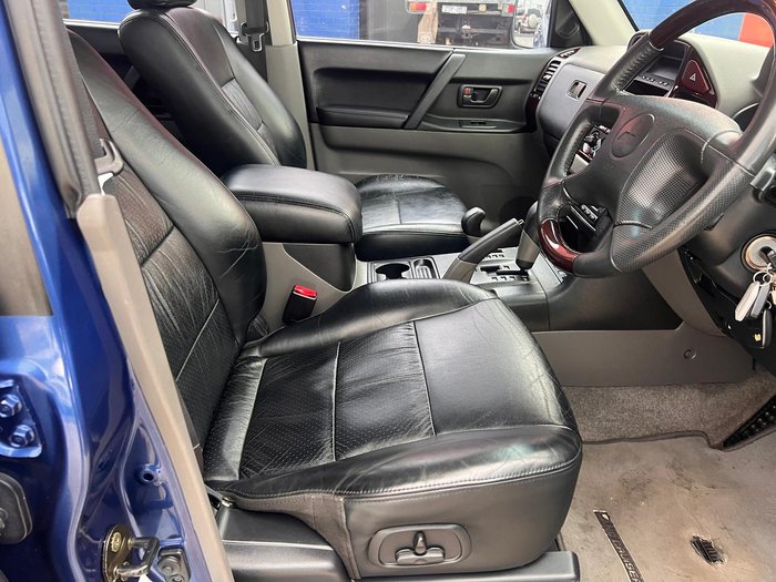 2001 Mitsubishi Pajero Exceed NM 4X4 Deep Blue