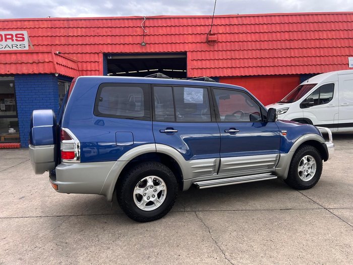 2001 Mitsubishi Pajero Exceed NM 4X4 Deep Blue