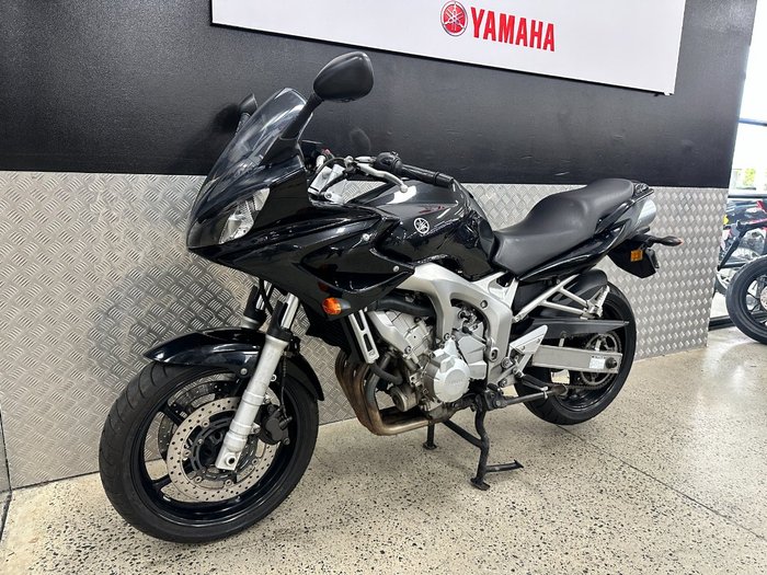 2006 Yamaha FZ6S BLUE