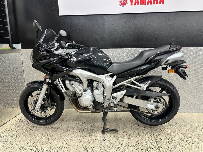 2006 Yamaha FZ6S BLUE