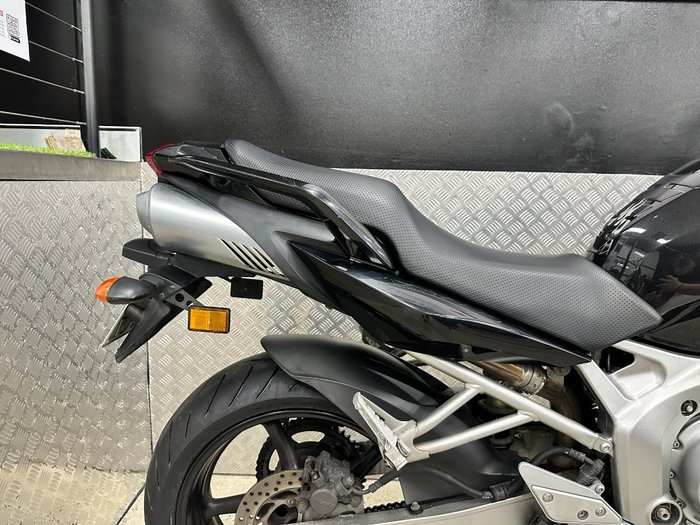 2006 Yamaha FZ6S BLUE