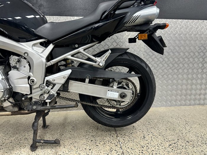 2006 Yamaha FZ6S BLUE