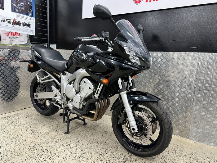 2006 Yamaha FZ6S BLUE