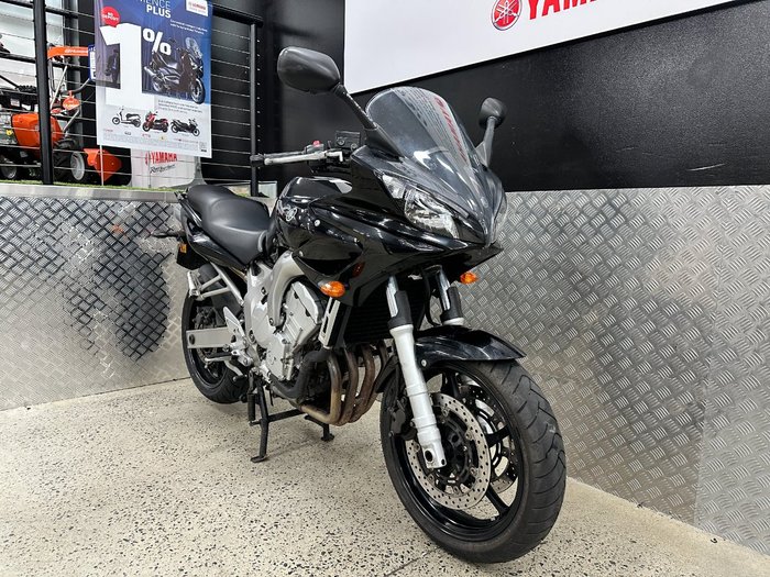 2006 Yamaha FZ6S BLUE