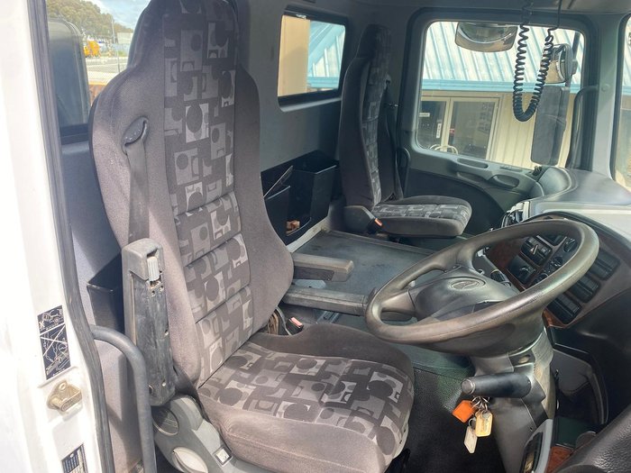 2006 Mercedes-Benz 3244 White