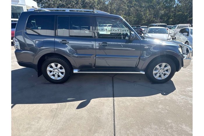 2010 Mitsubishi Pajero GLS