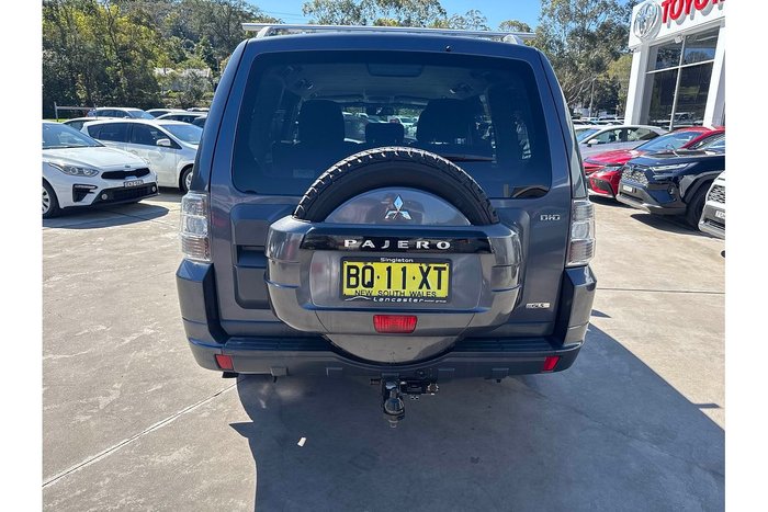 2010 Mitsubishi Pajero GLS