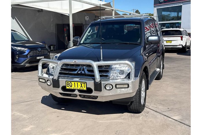 2010 Mitsubishi Pajero GLS