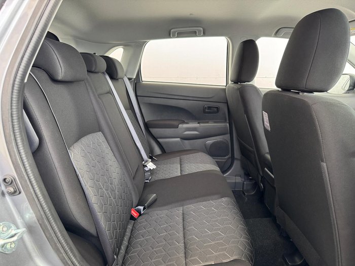 2024 Mitsubishi ASX ES