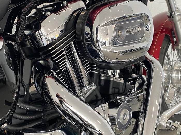 2016 Harley-Davidson 1200 Custom (XL1200C) Sportster Red