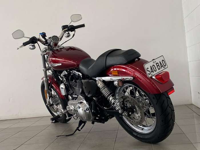 2016 Harley-Davidson 1200 Custom (XL1200C) Sportster Red