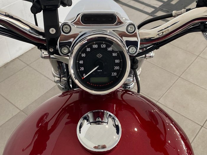 2016 Harley-Davidson 1200 Custom (XL1200C) Sportster Red