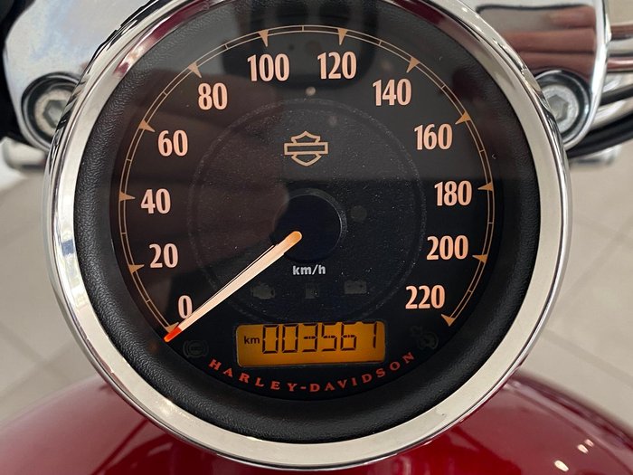 2016 Harley-Davidson 1200 Custom (XL1200C) Sportster Red