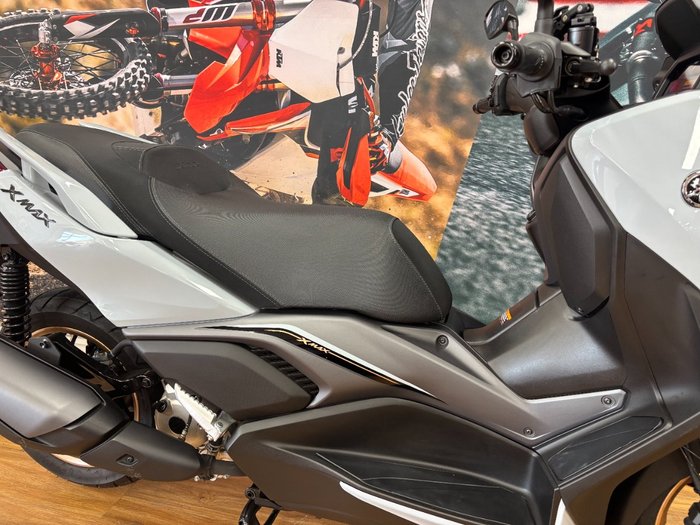 2025 Yamaha XMAX 300 (CZD300A) BLUE