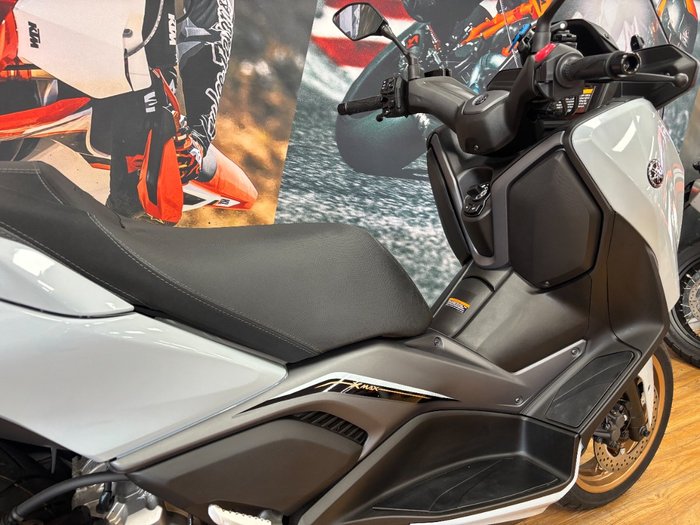 2025 Yamaha XMAX 300 (CZD300A) BLUE