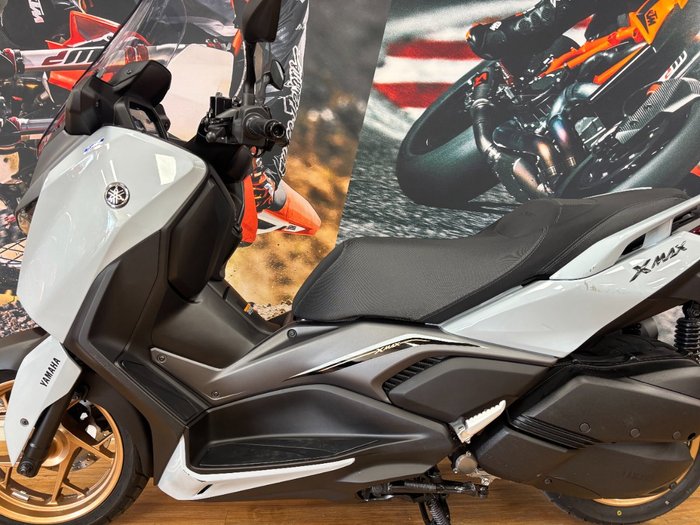 2025 Yamaha XMAX 300 (CZD300A) BLUE