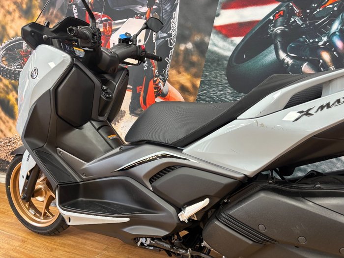 2025 Yamaha XMAX 300 (CZD300A) BLUE