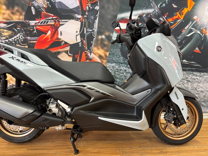 2025 Yamaha XMAX 300 (CZD300A) BLUE
