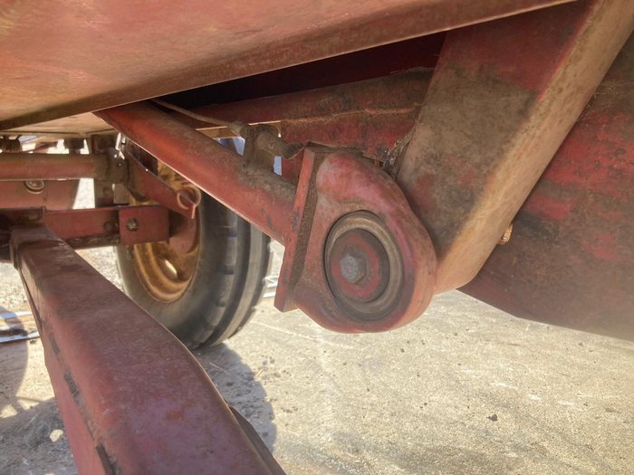 1970 New Holland 275 